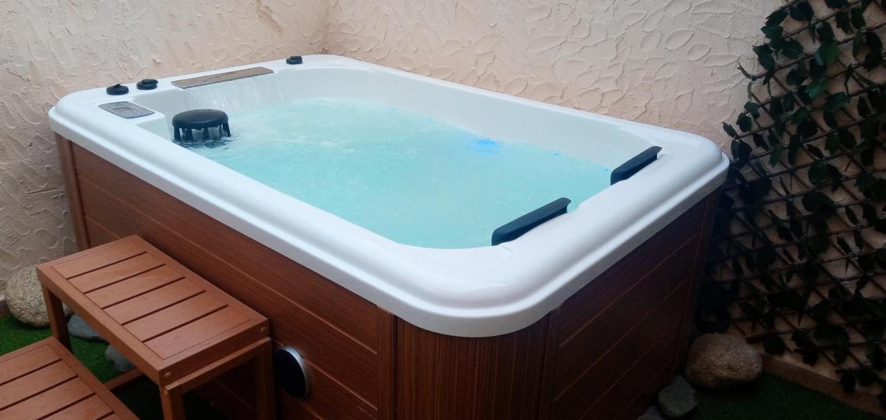 Apartamentos El Arenal أثيبو المظهر الخارجي الصورة