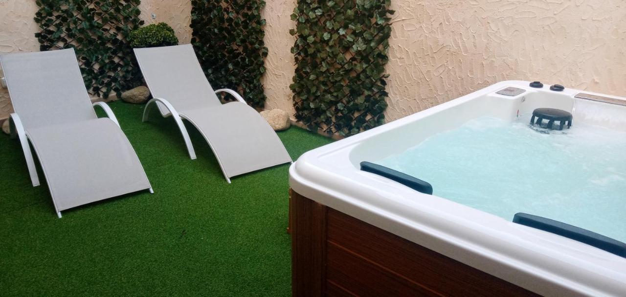 Apartamentos El Arenal أثيبو المظهر الخارجي الصورة