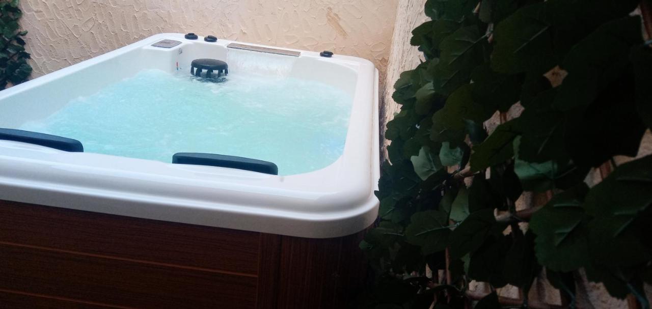 Apartamentos El Arenal أثيبو المظهر الخارجي الصورة