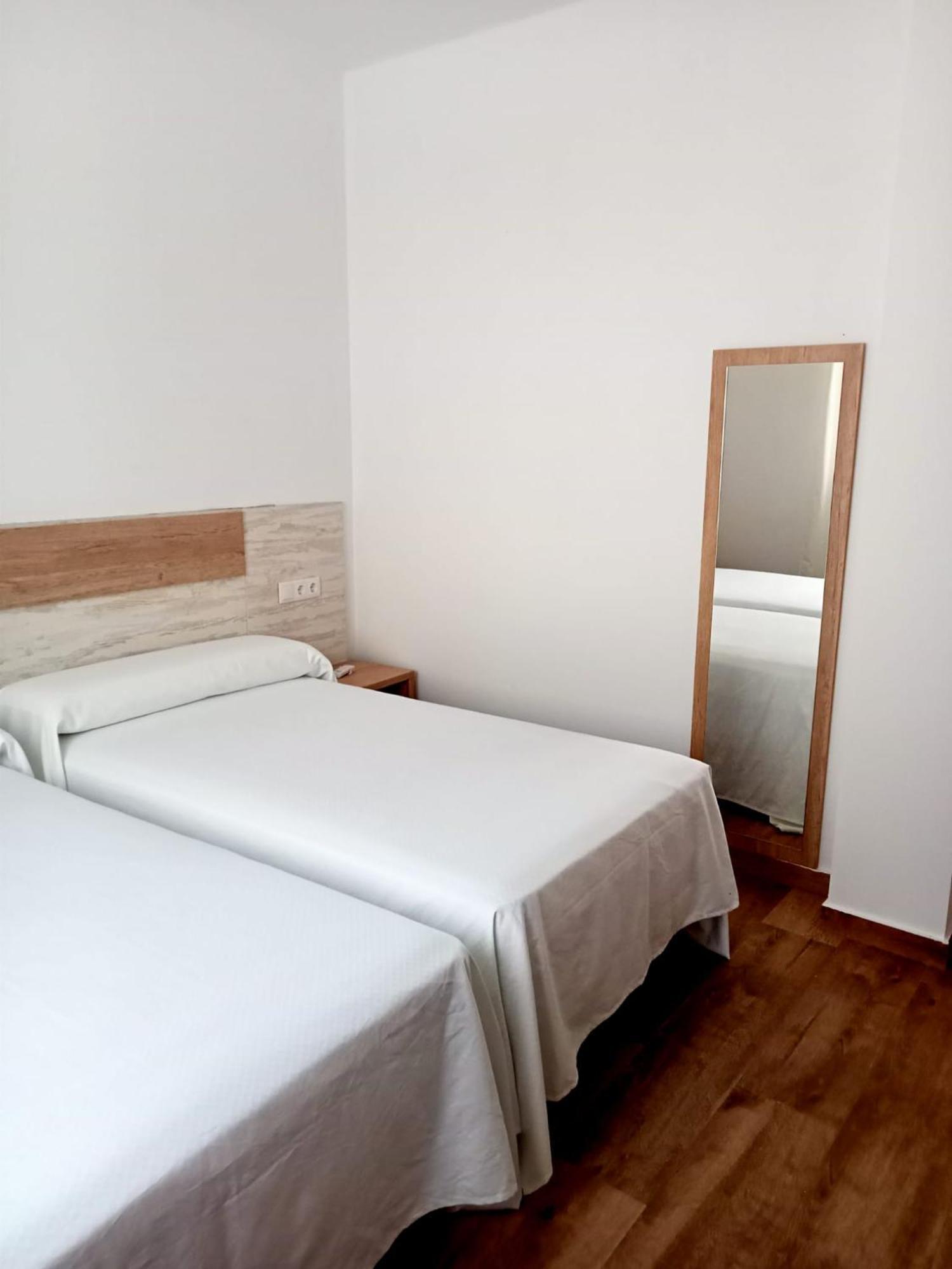 Apartamentos El Arenal أثيبو الغرفة الصورة